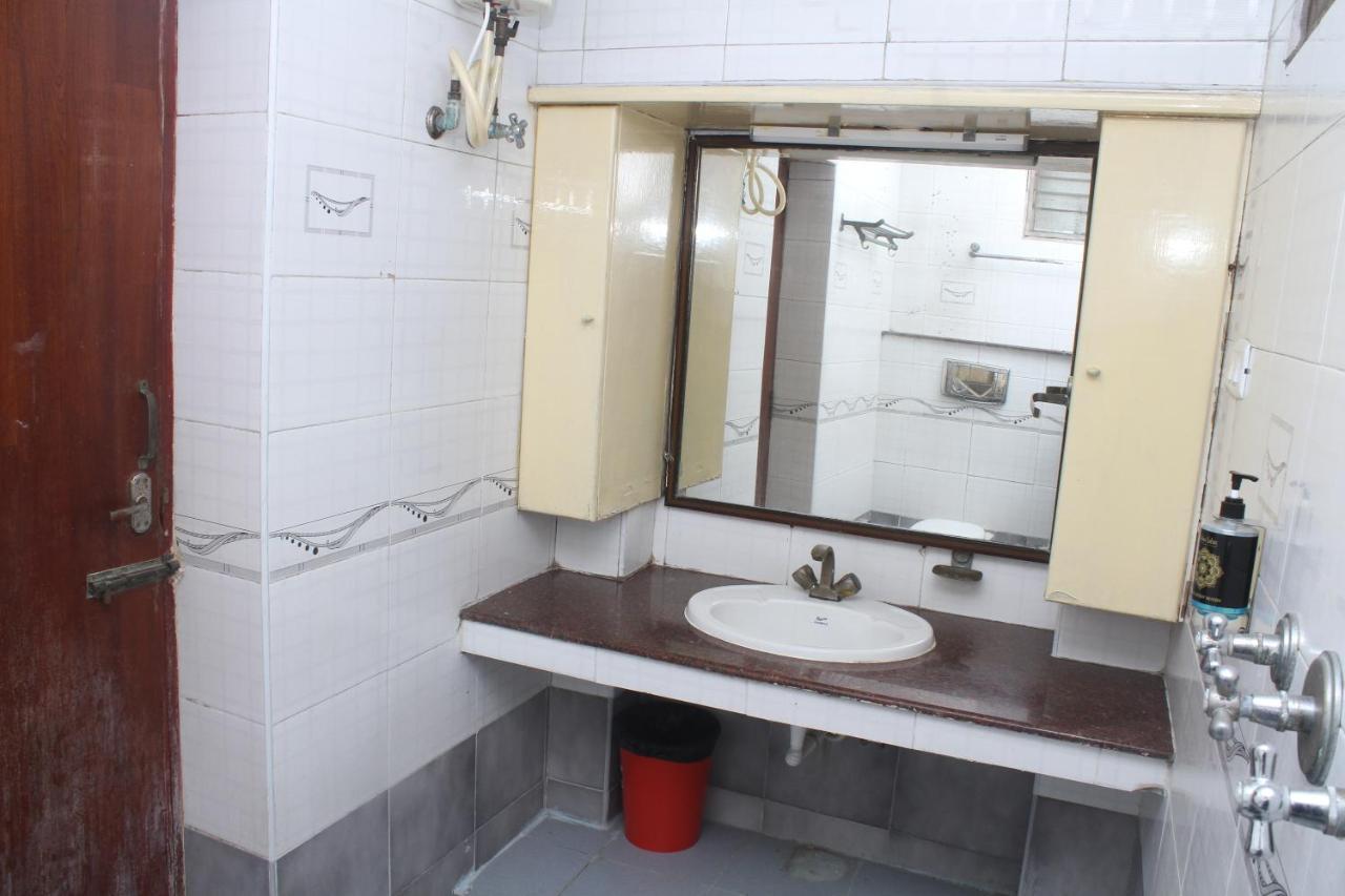 Skyry Hotels T Nagar チェンナイ エクステリア 写真