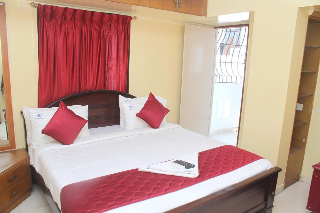 Skyry Hotels T Nagar チェンナイ エクステリア 写真