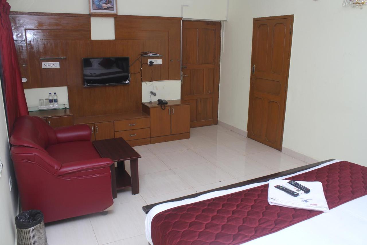 Skyry Hotels T Nagar チェンナイ エクステリア 写真
